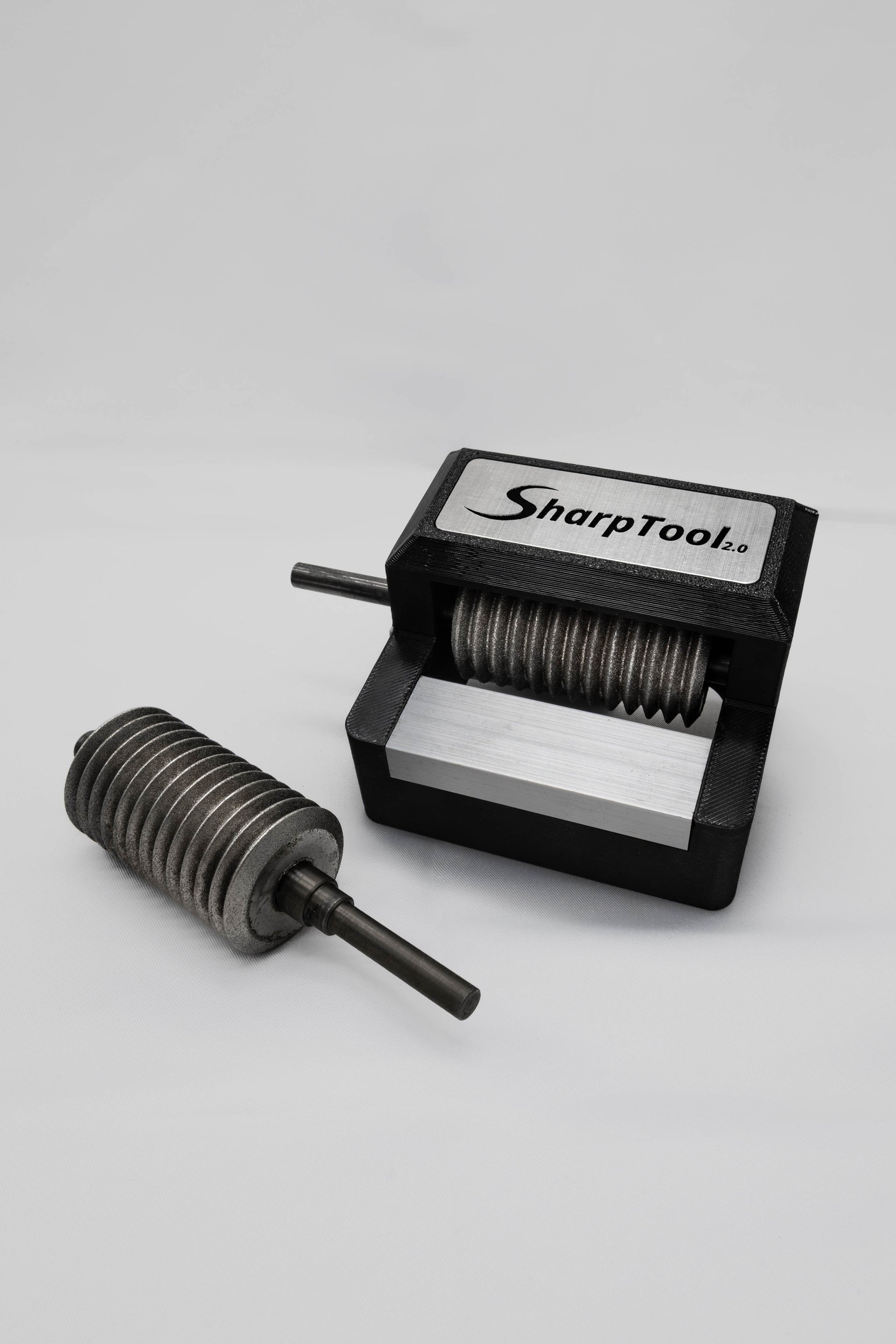 CBN grinding insert with SharpTool 2.0 housing and replacement roller for tool sharpening multitool blades with starlock or fein.